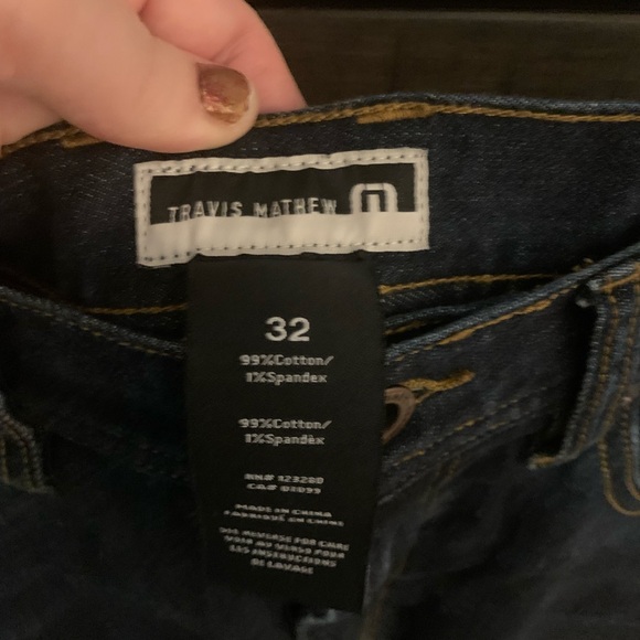 🔹EUC🔹TRAVIS MATHEW BLUE JEANS🔹34 WAIST🔹 - Picture 2 of 2